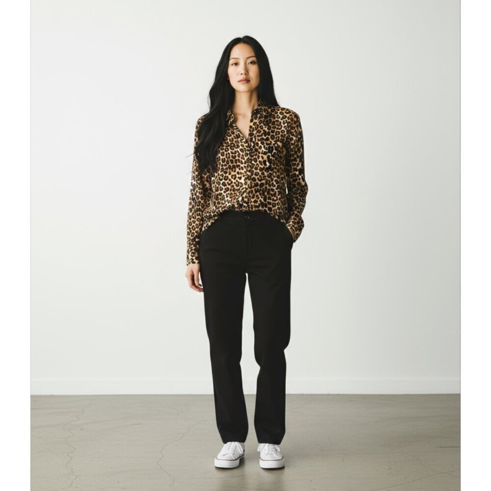 Express Portofino Shirt in Brown & Black Leopard Print Crepe Size Small